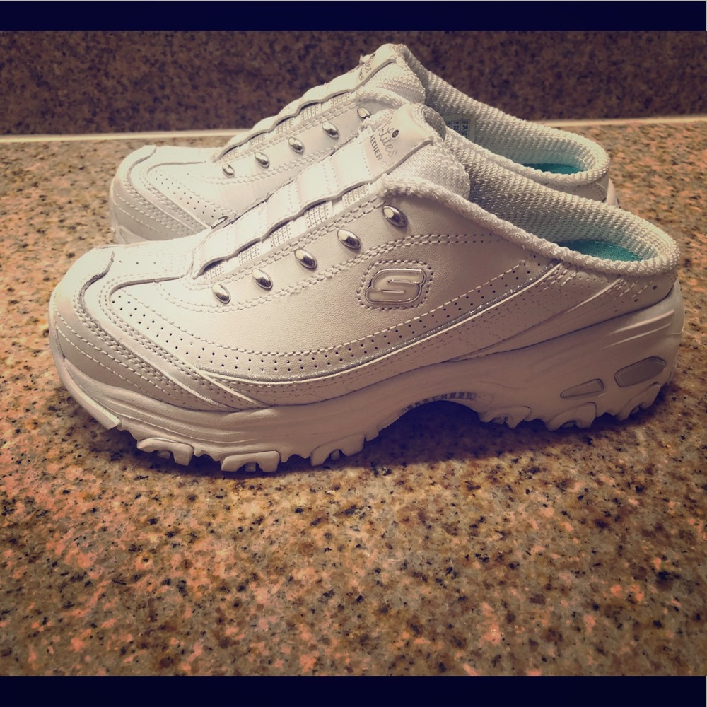 women’s sketchers D’lites resilient slip on!